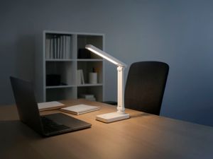 Luminária LED de Mesa Ziz On TW 5W Branca