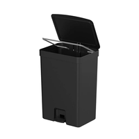 LIXEIRA TRIUM 30L C/ PEDAL PRETO